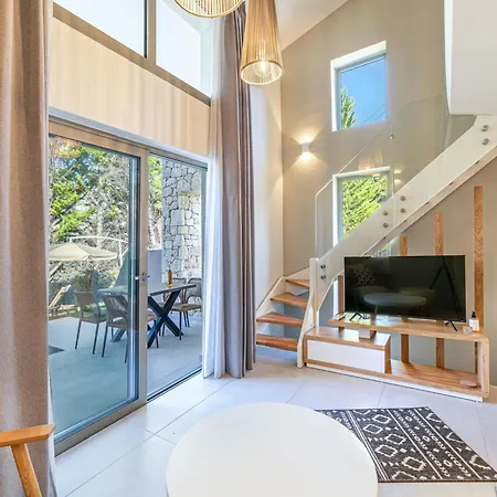 Pelagus Luxury Villa Polychrono