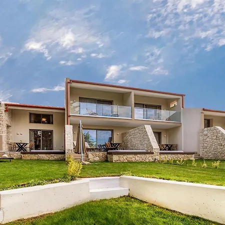 Pelagus Luxury * Polychrono