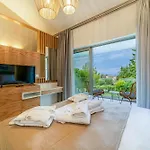Pelagus Luxury Villa Polychrono