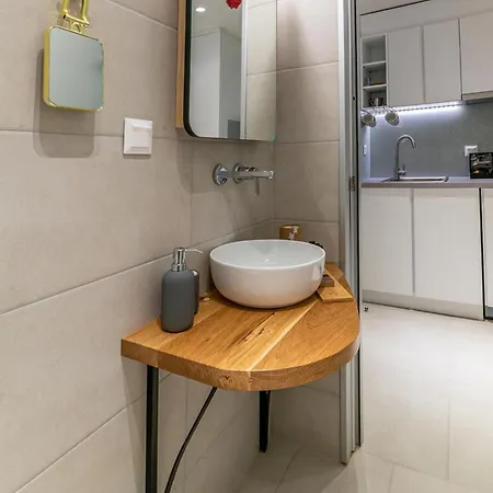 Pelagus Luxury Polychrono