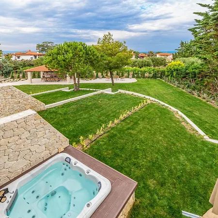 Villa Pelagus Luxury Polychrono